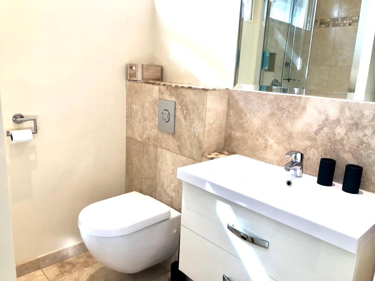 Villa Montfleuri, Vieille Ville A Pieds, Vue Mer, Piscine, 8 Pers Sainte-Maxime Esterno foto