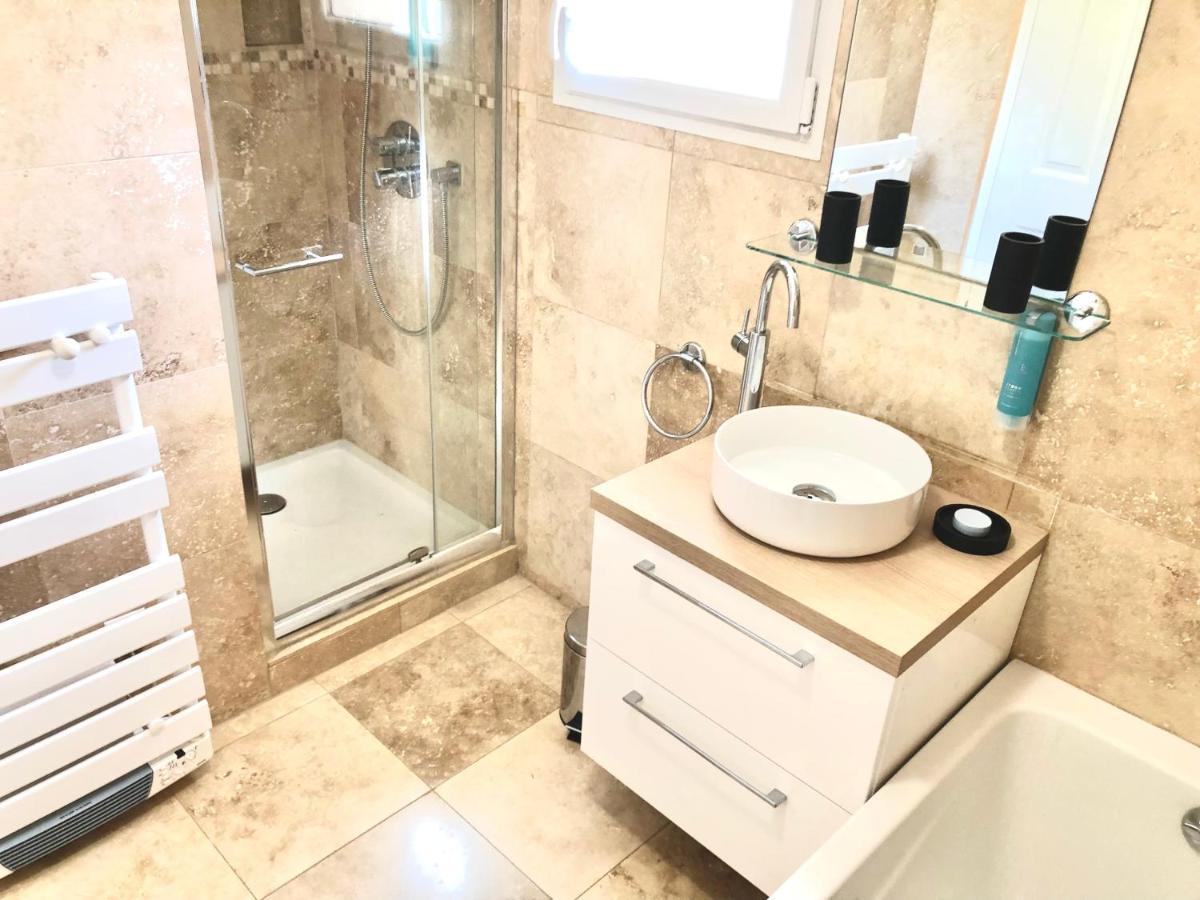 Villa Montfleuri, Vieille Ville A Pieds, Vue Mer, Piscine, 8 Pers Sainte-Maxime Esterno foto